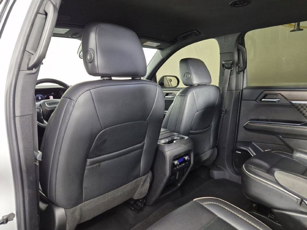 2024 GMC Acadia Denali - Photo 32
