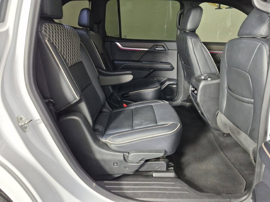 2024 GMC Acadia Denali - Photo 34
