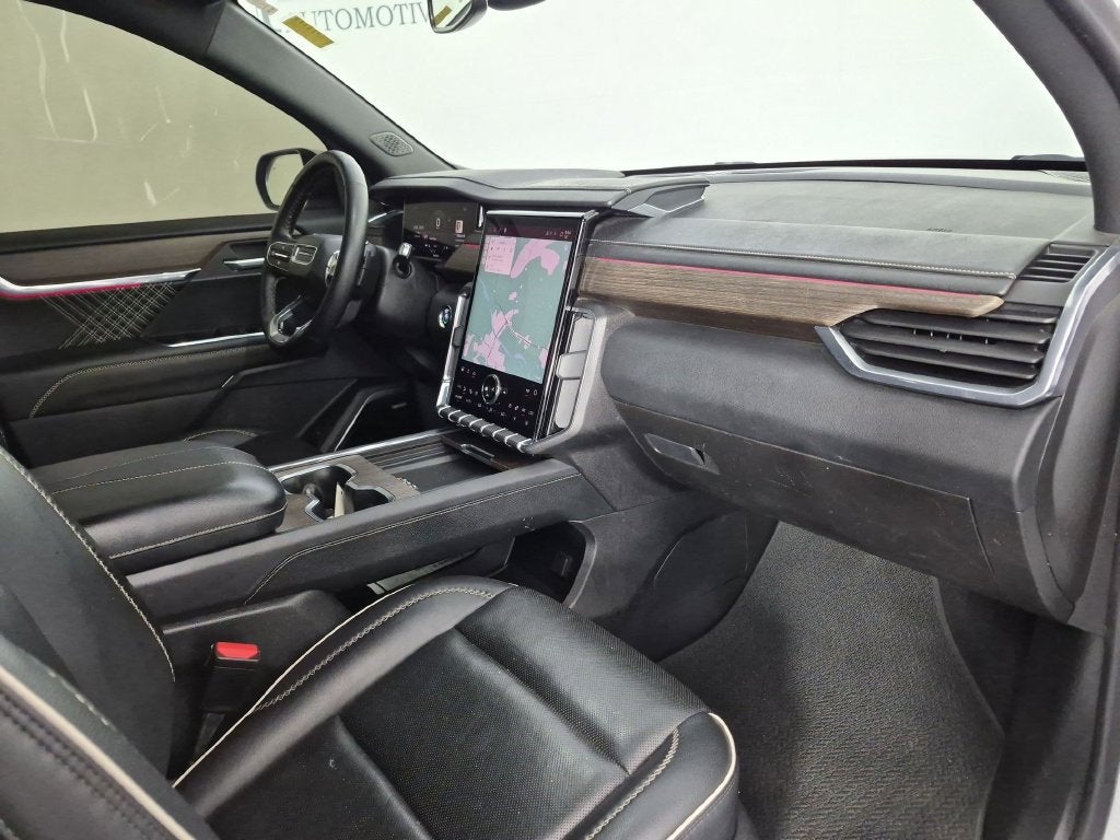 2024 GMC Acadia Denali - Photo 37