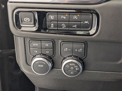 2025 GMC Yukon XL AT4