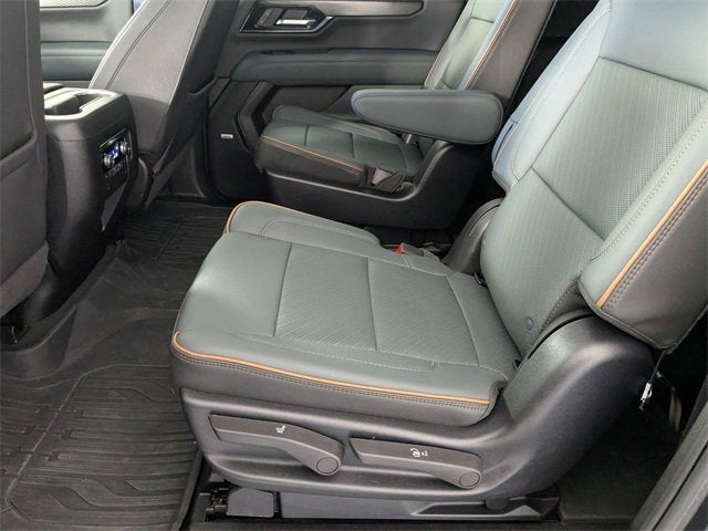 2025 GMC Yukon XL AT4