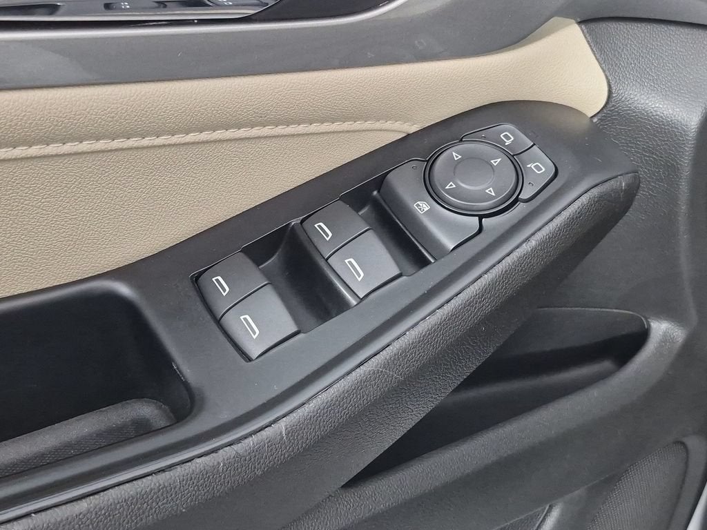 2023 Chevrolet Traverse LS - Photo 15