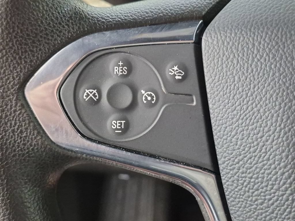 2023 Chevrolet Traverse LS - Photo 19
