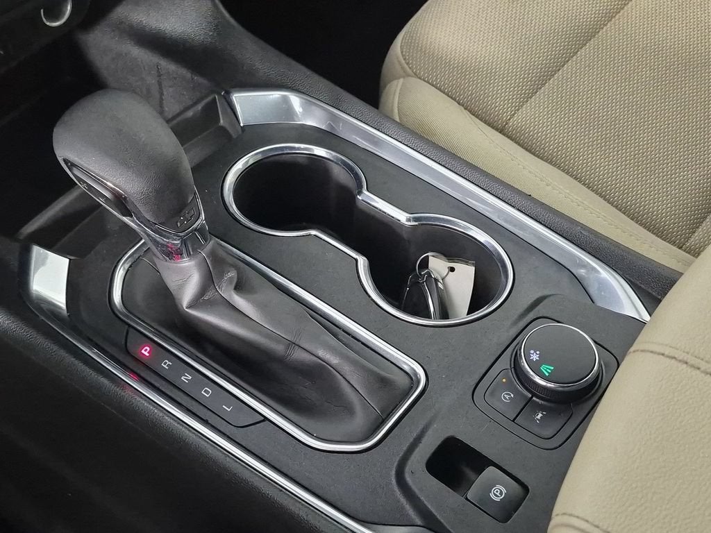 2023 Chevrolet Traverse LS - Photo 27