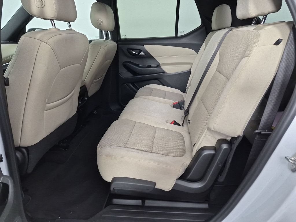 2023 Chevrolet Traverse LS - Photo 30