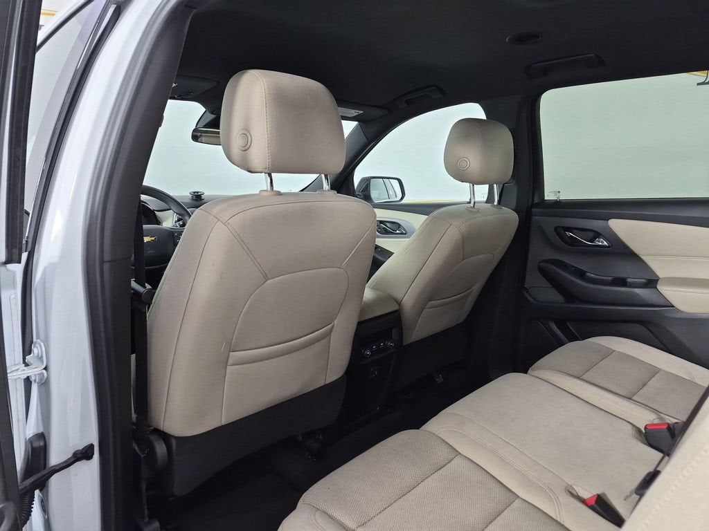 2023 Chevrolet Traverse LS - Photo 32