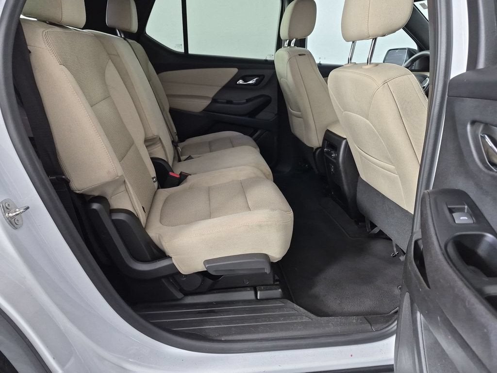 2023 Chevrolet Traverse LS - Photo 34