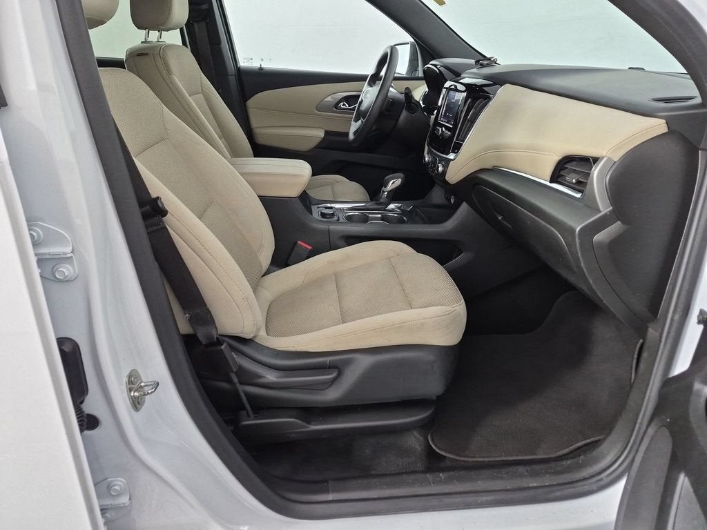 2023 Chevrolet Traverse LS - Photo 36