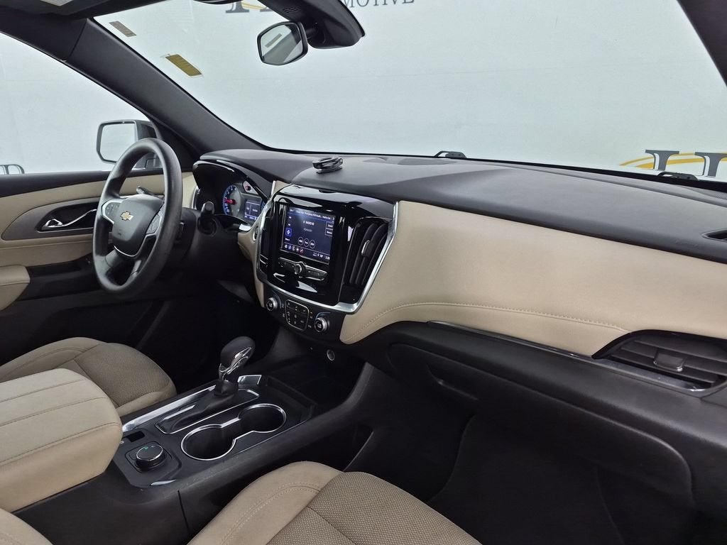 2023 Chevrolet Traverse LS - Photo 37