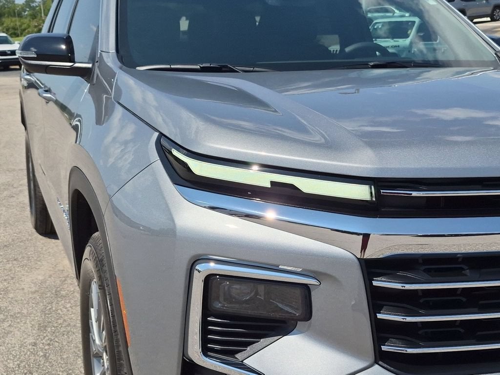 2027 Chevrolet Traverse LT - Photo 10