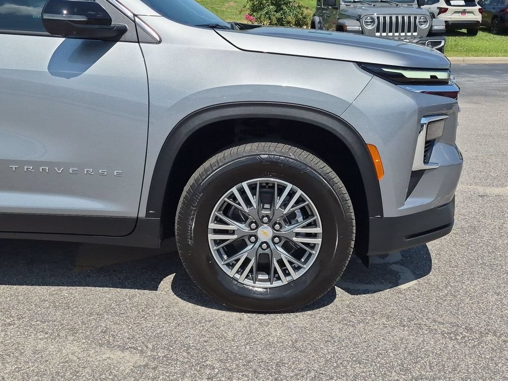 2027 Chevrolet Traverse LT - Photo 11