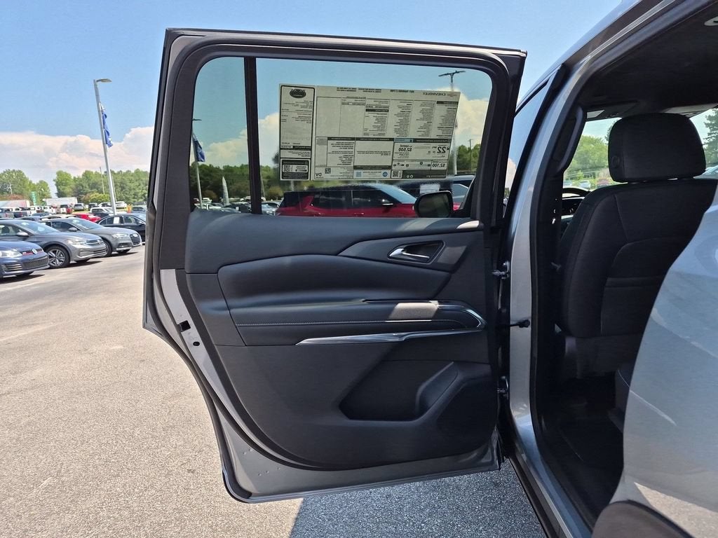 2027 Chevrolet Traverse LT - Photo 29