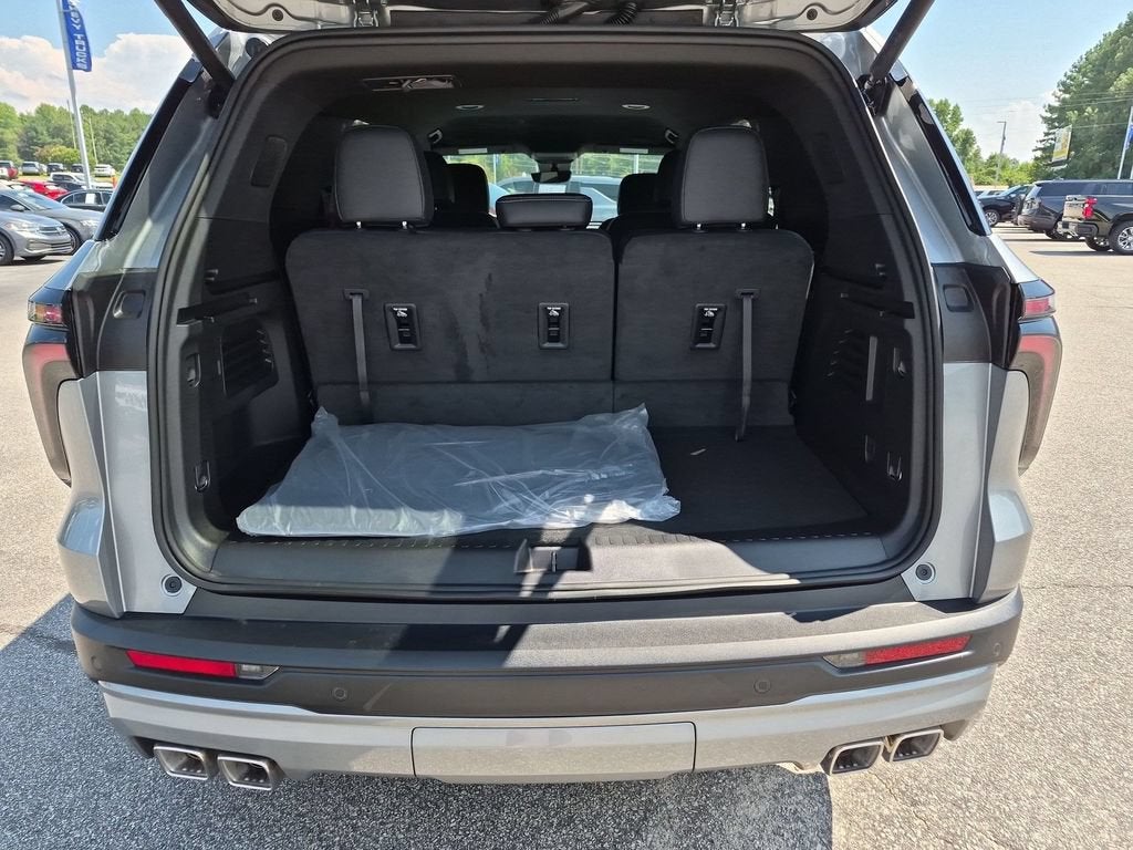 2027 Chevrolet Traverse LT - Photo 33