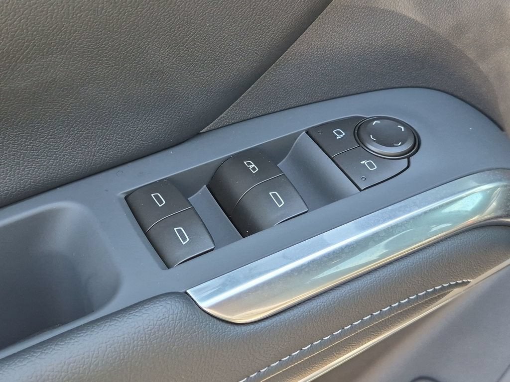 2027 Chevrolet Traverse LT - Photo 13