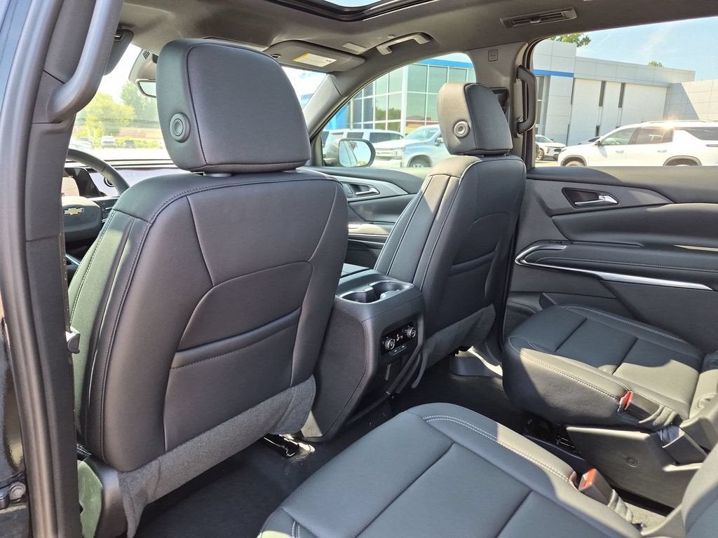 2027 Chevrolet Traverse LT - Photo 32