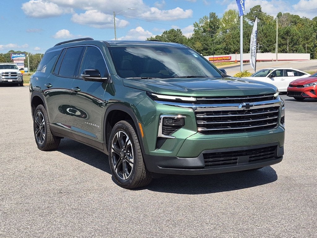 2027 Chevrolet Traverse LT