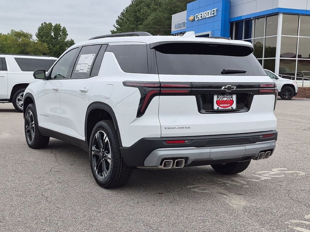2027 Chevrolet Traverse LT