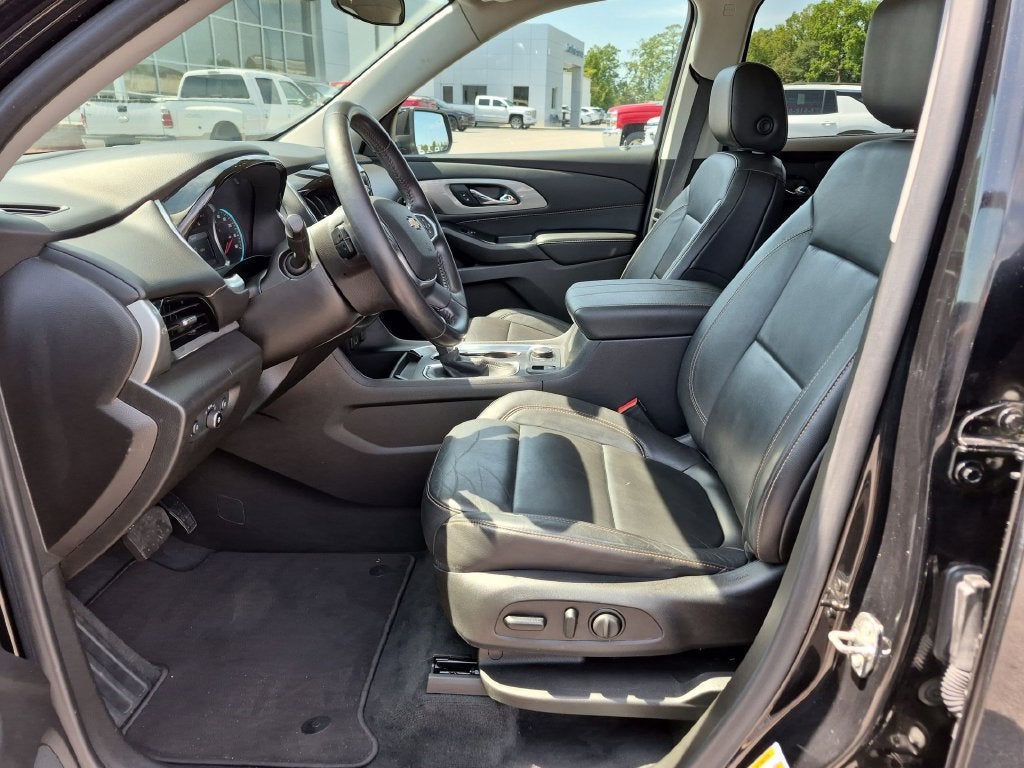 2021 Chevrolet Traverse LT Leather