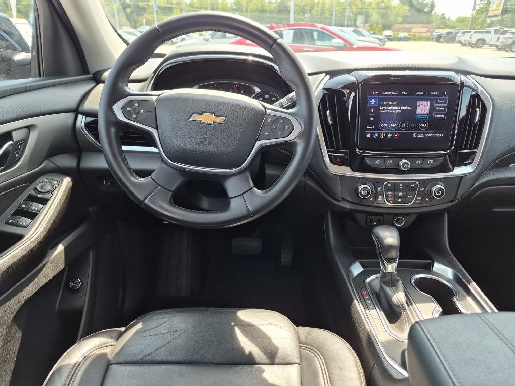 2021 Chevrolet Traverse LT Leather