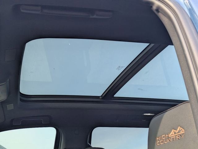 2025 Chevrolet Suburban High Country