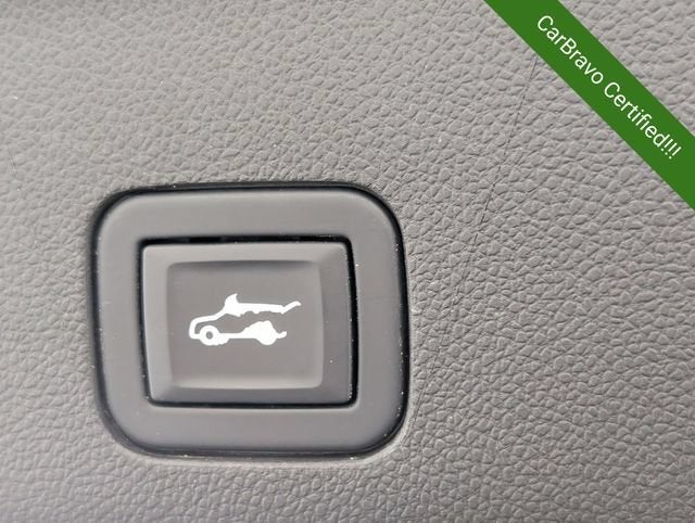 2022 Chevrolet Suburban RST - Photo 32