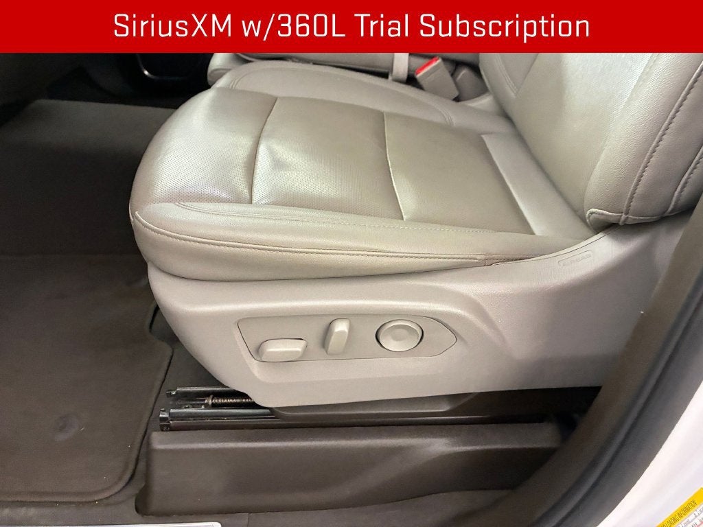 2025 GMC Sierra 1500 SLT - Photo 14