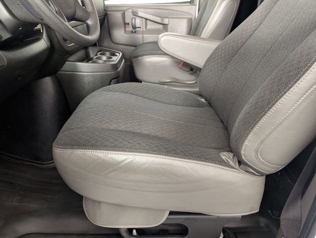 2024 GMC Savana Cargo 2500 Work Van