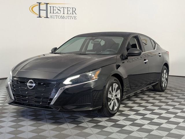 2025 Nissan Altima S FWD