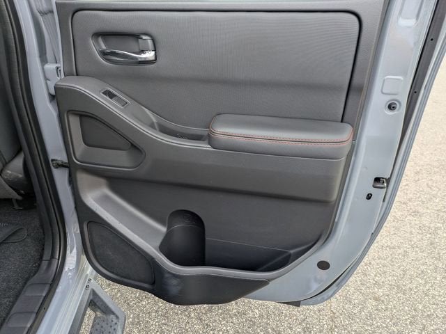 2024 Nissan Frontier Crew Cab PRO-4X 4x4