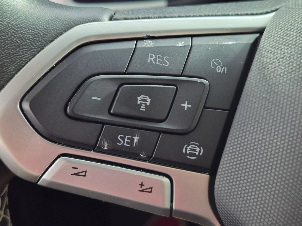 2022 Volkswagen Atlas SE w/Tech - Photo 16