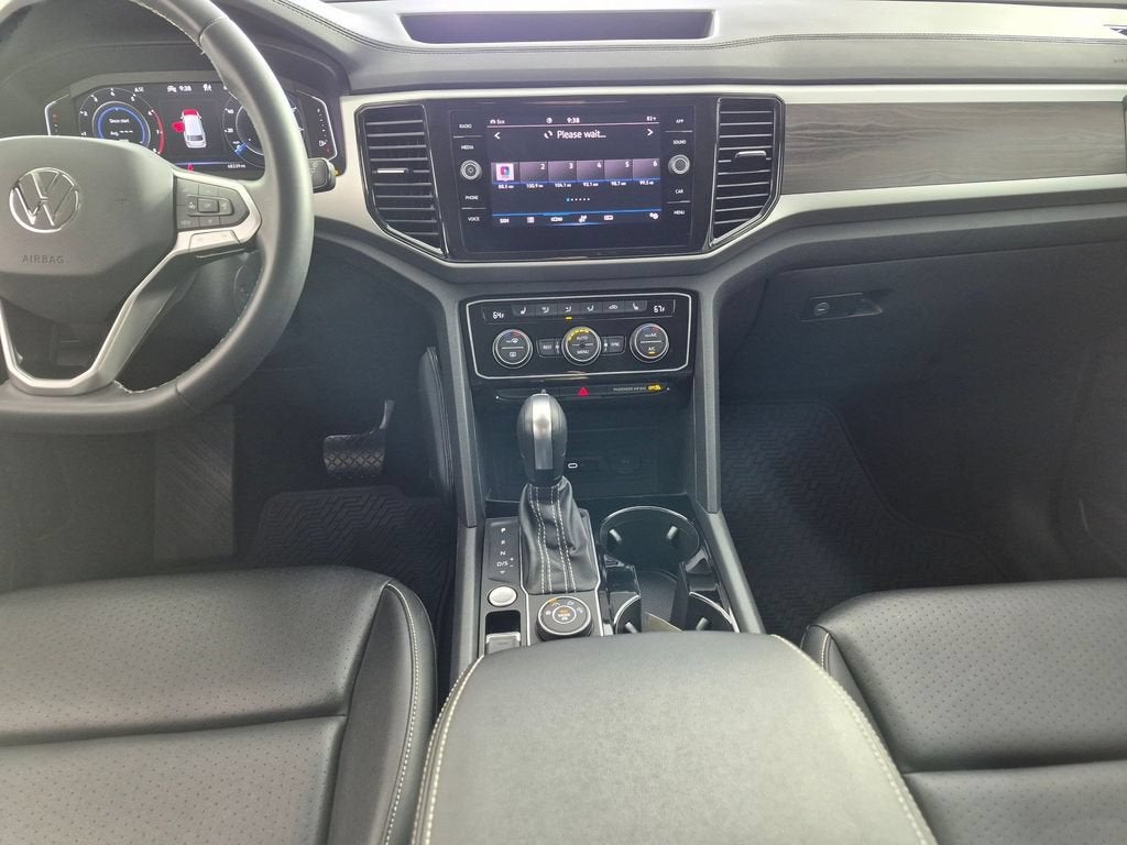 2022 Volkswagen Atlas SE w/Tech - Photo 25