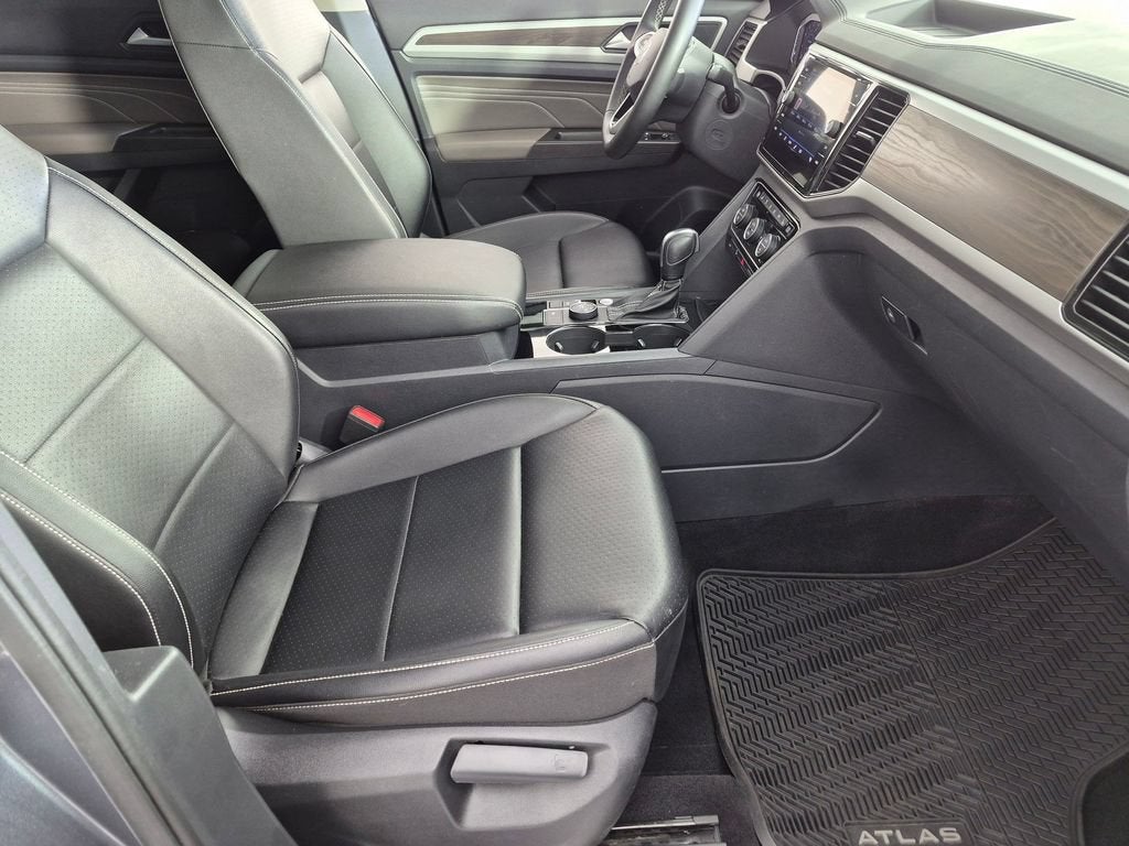 2022 Volkswagen Atlas SE w/Tech - Photo 33