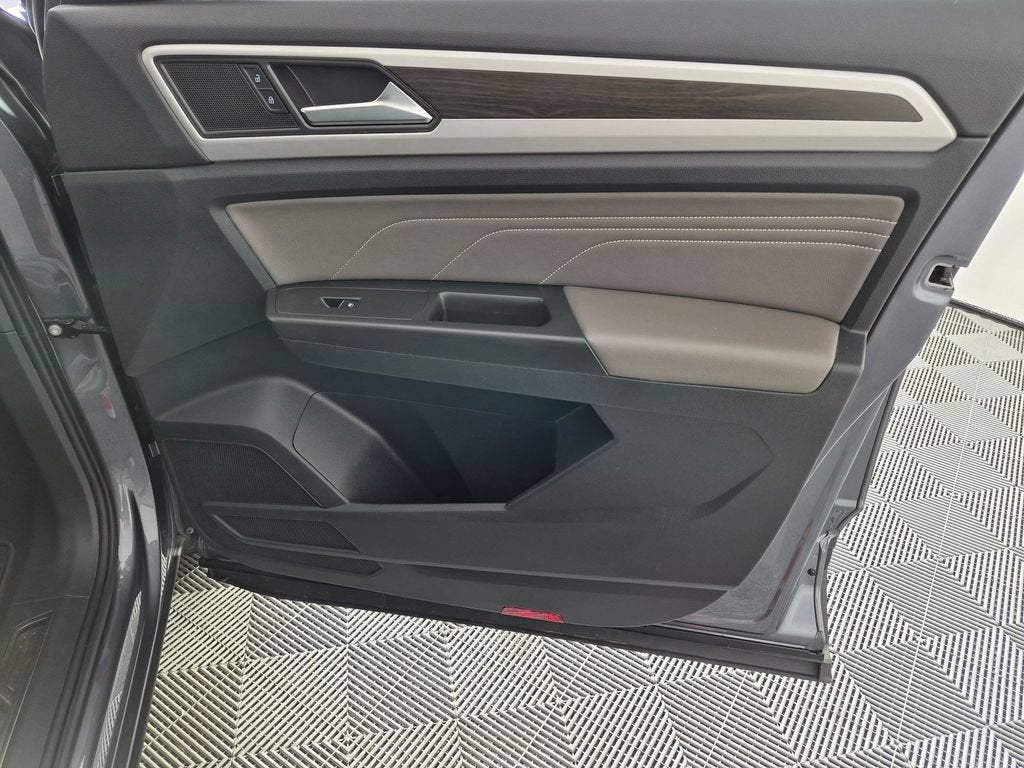 2022 Volkswagen Atlas SE w/Tech - Photo 34