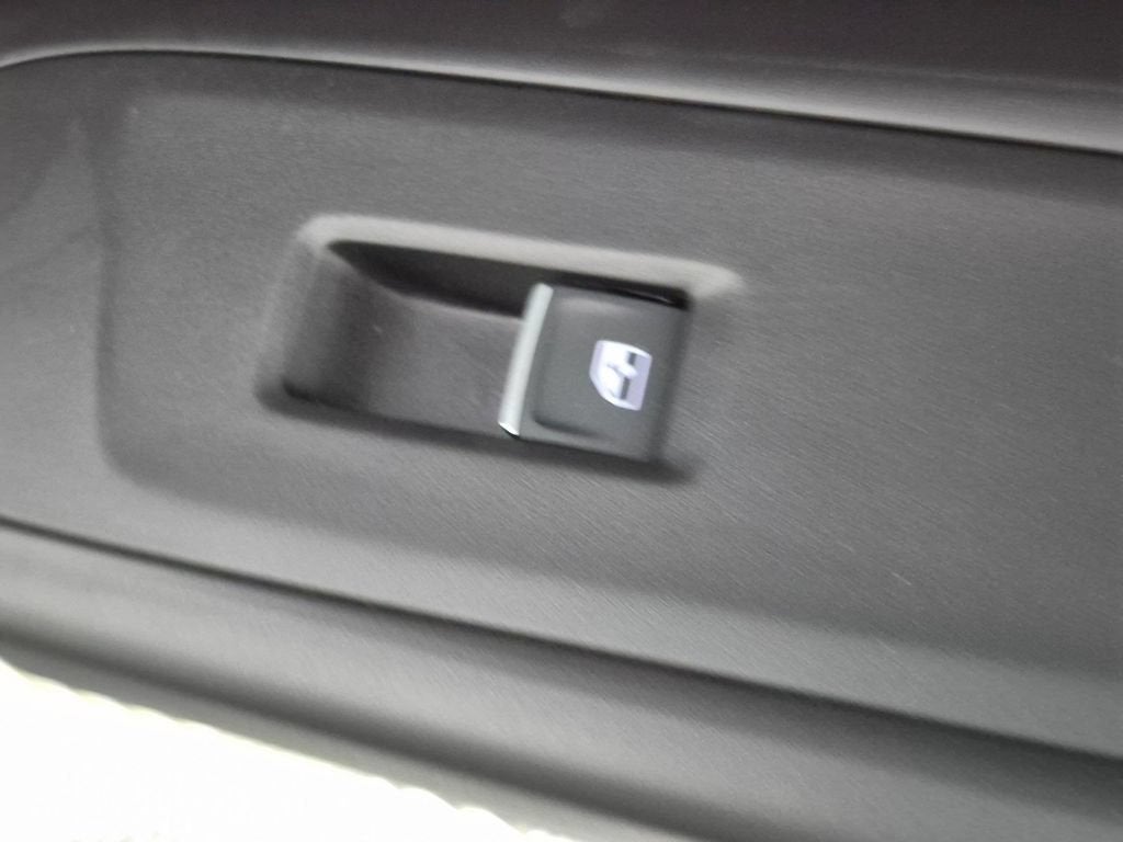 2022 Volkswagen Atlas SE w/Tech - Photo 35
