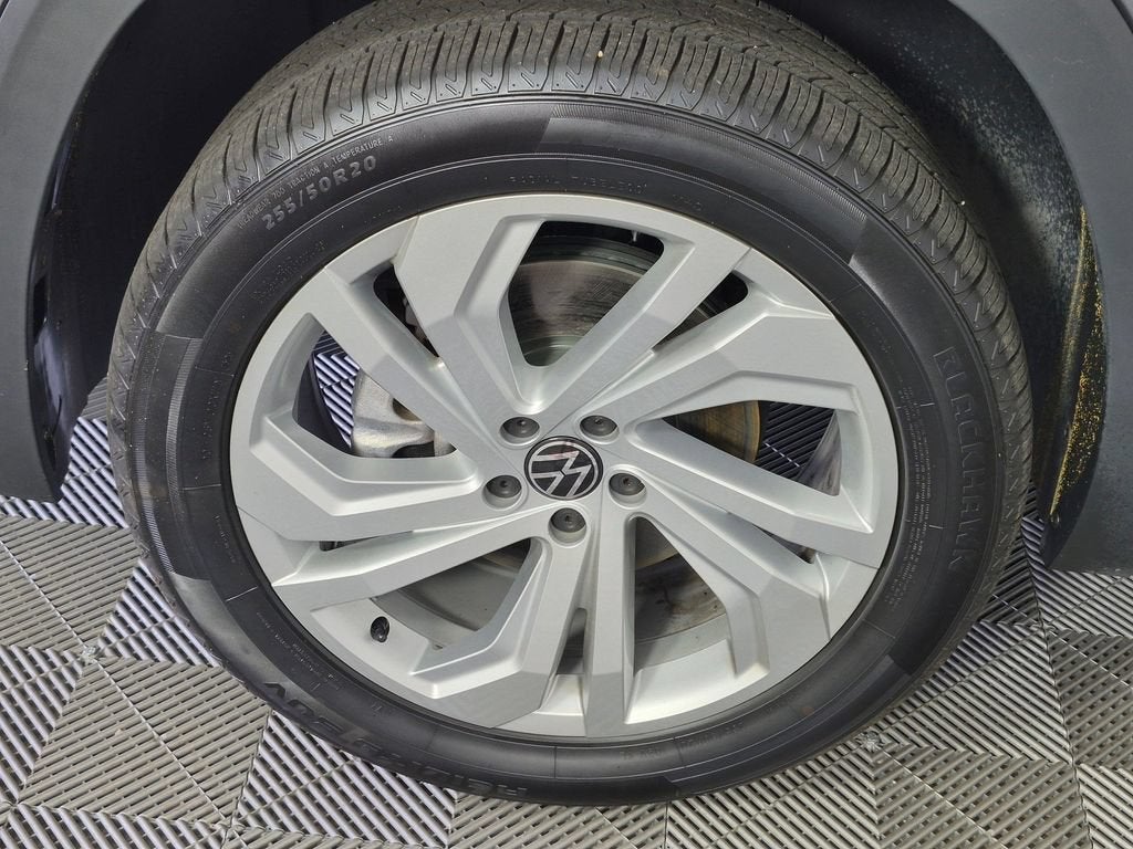 2022 Volkswagen Atlas SE w/Tech - Photo 8