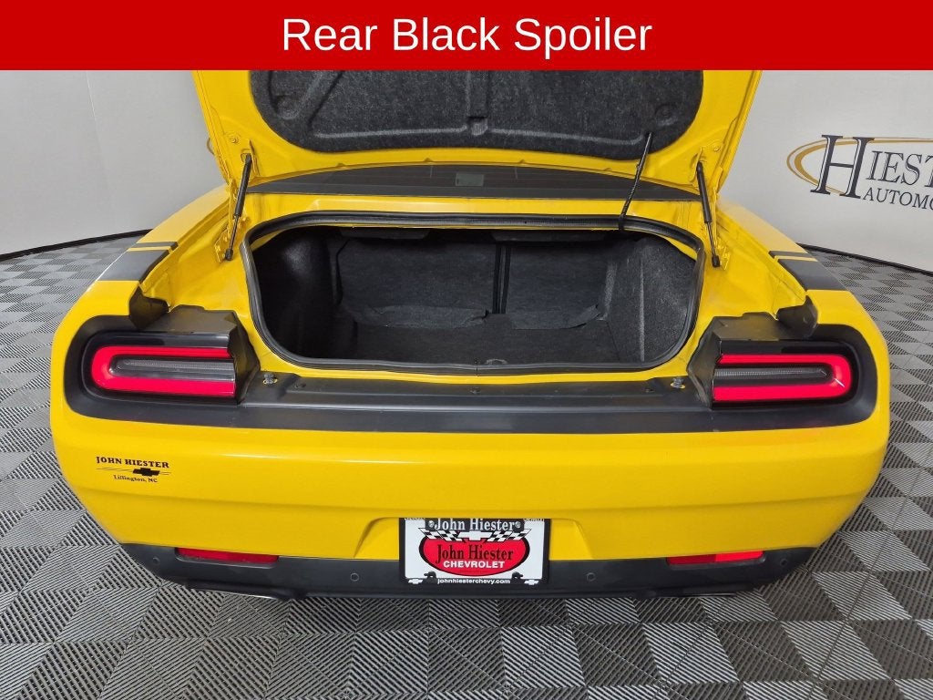 2018 Dodge Challenger 392 Hemi Scat Pack Shaker