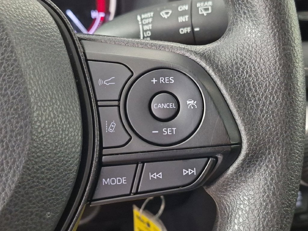 2025 Toyota RAV4 LE - Photo 19