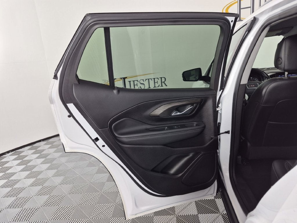 2024 GMC Terrain SLT - Photo 28