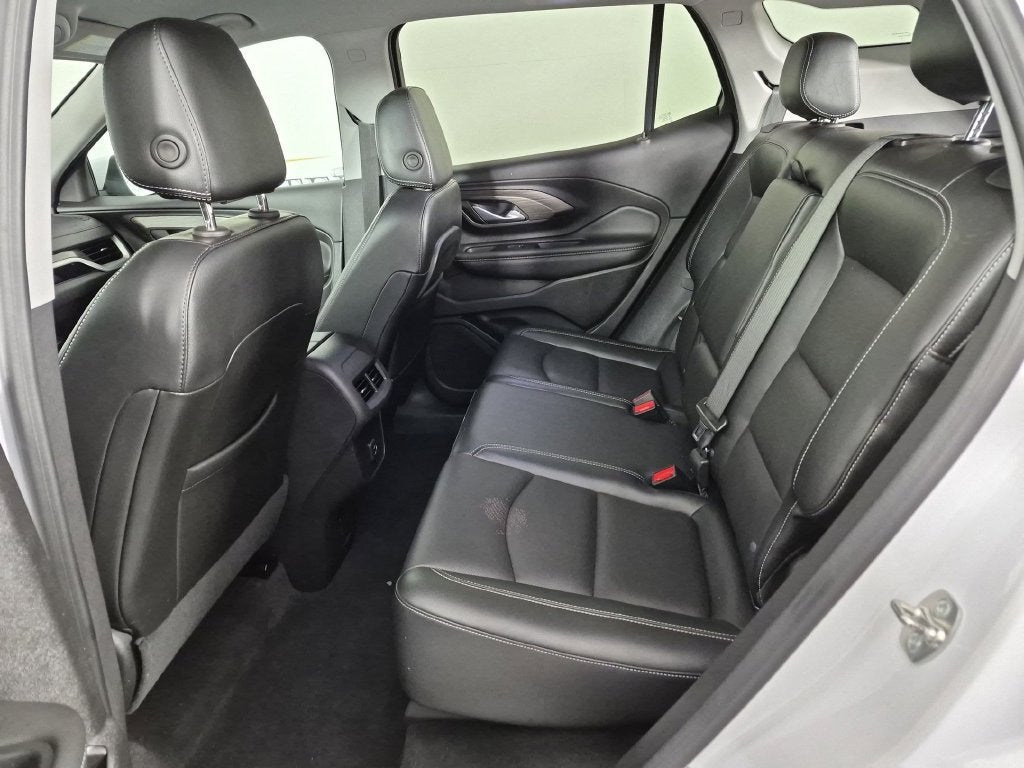 2024 GMC Terrain SLT - Photo 29