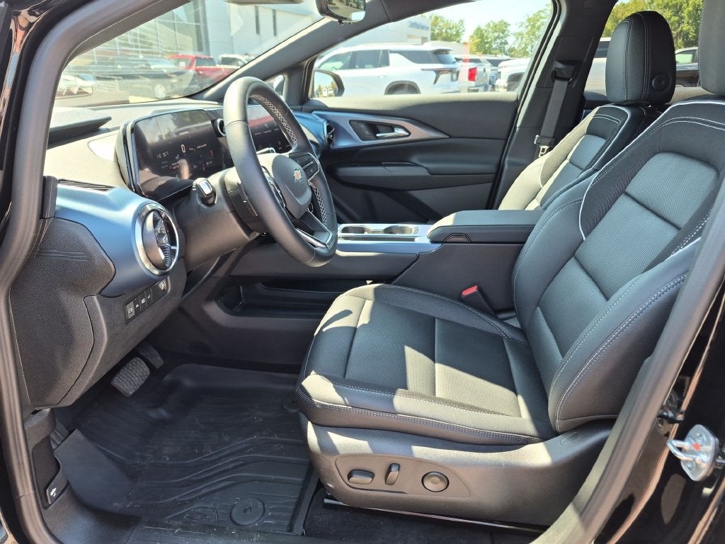 2026 Chevrolet Equinox EV 2LT - Photo 15