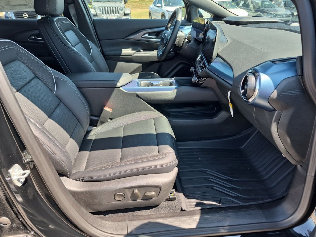 2026 Chevrolet Equinox EV 2LT - Photo 33