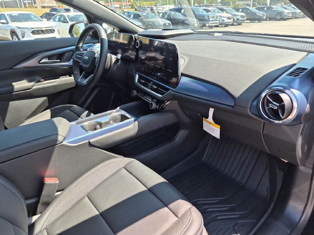 2026 Chevrolet Equinox EV 2LT - Photo 34