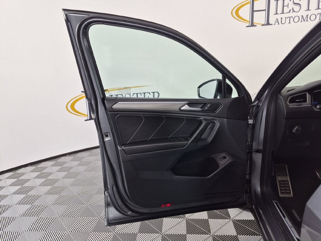 2023 Volkswagen Tiguan SE R-LINE BLACK - Photo 13