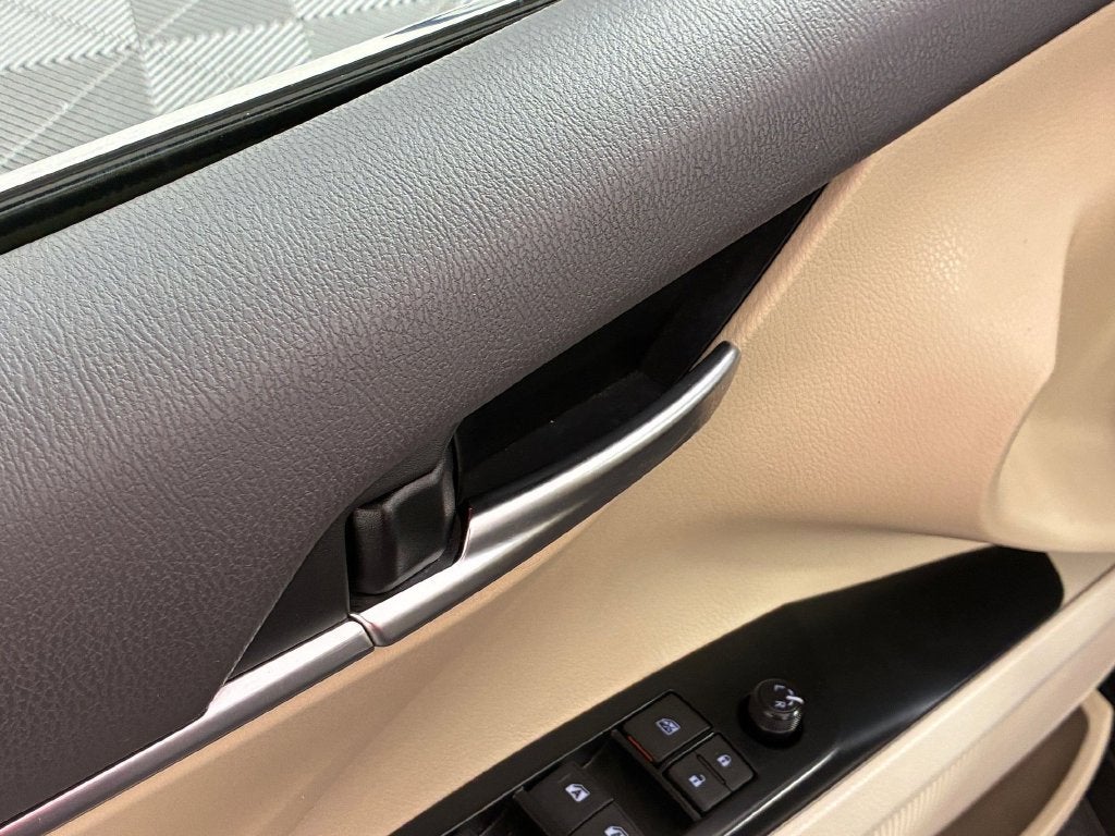 2018 Toyota Camry LE - Photo 13