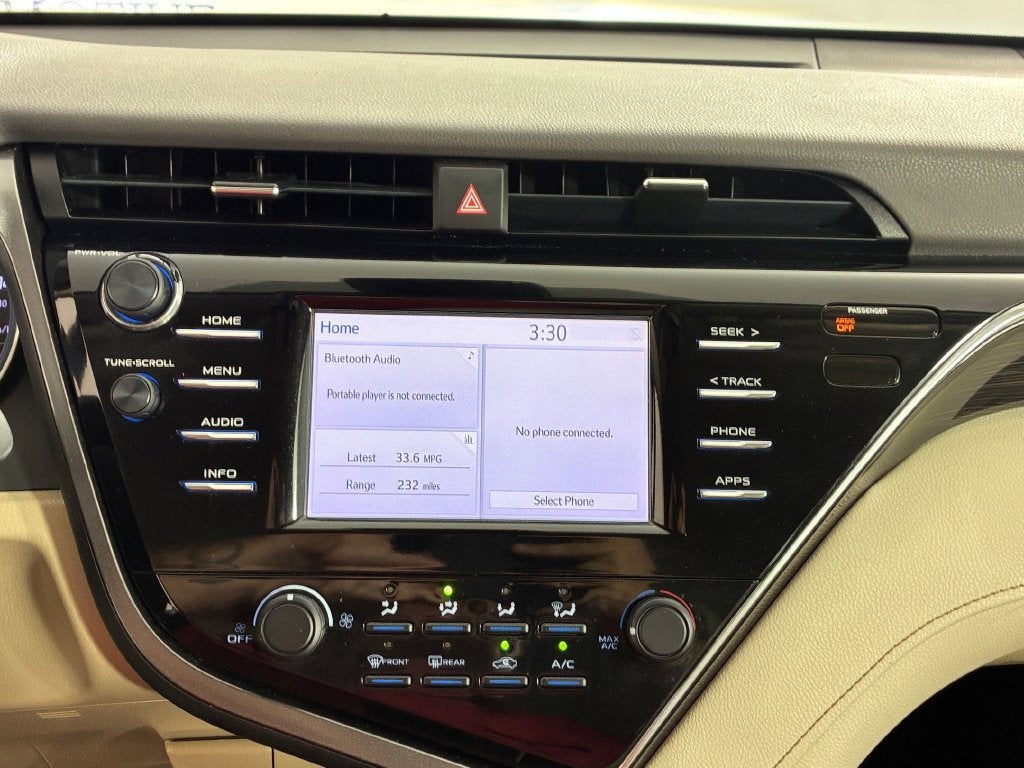 2018 Toyota Camry LE - Photo 21