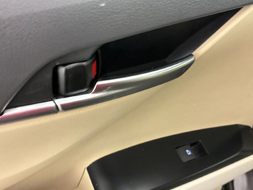 2018 Toyota Camry LE - Photo 24
