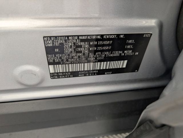 2025 Toyota RAV4 Hybrid XLE