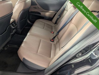 2022 Lexus ES 300h Ultra Luxury