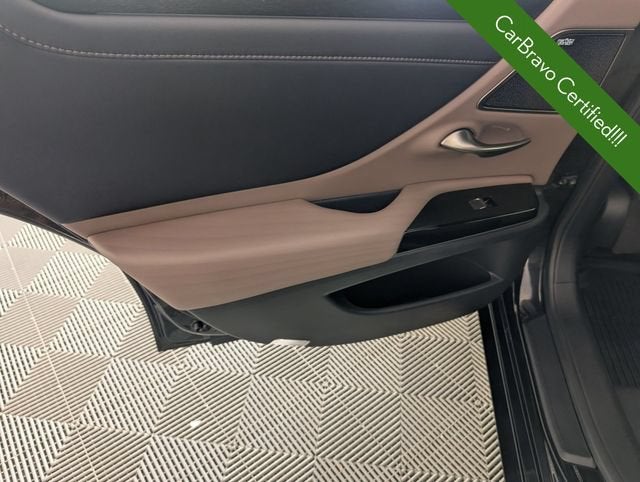 2022 Lexus ES 300h Ultra Luxury