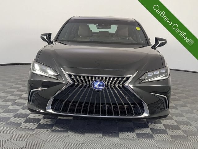 2022 Lexus ES 300h Ultra Luxury